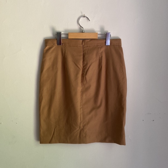 Banana Republic Pencil Skirt Size 2P - Picture 3 of 6